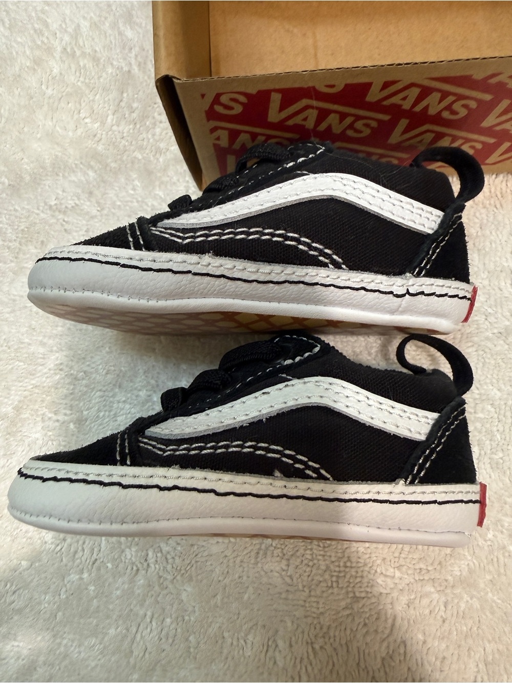 Vans Kids Black & White Low-Top Skate Sneakers